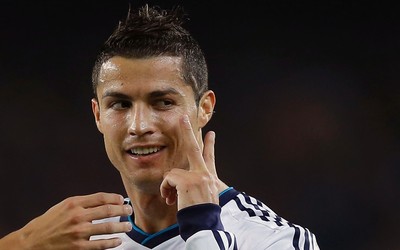 8博快讯-厄兹詹这脚远射轰破球门